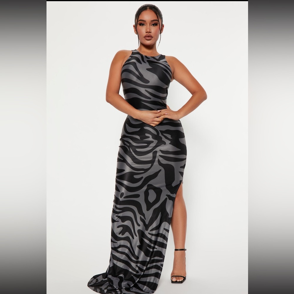 New w tags - Printed Maxi Dress